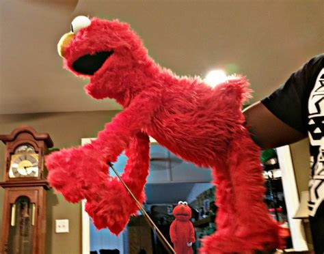 Some Things Cant Be Unseen Devastated Elmo Know Your Meme