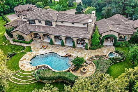 Luxe Woodlands Mansion With Massive Park Like Yard Among Houstons Most