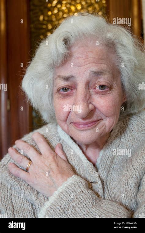Mature Grannies Oma Telegraph