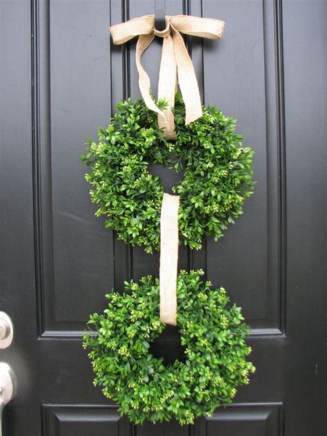 Boxwood Wreaths - Spring Boxwood - Burlap - Boxwood Wreath ...