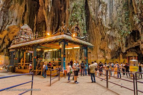 Enthusiasts note that each climb would take a minimum of four hours, and this is also true for intermediate ones. Batu Caves in Kuala Lumpur - Kuala Lumpur Attractions
