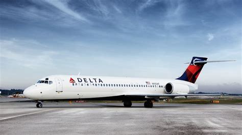 Boeing 717s Added On Delta West Coast Shuttle Points Miles And Martinis