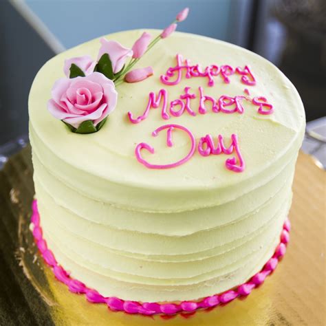 I particularly like the topiary plant itself with all the tiny pink flowers in it. Bakery Cakes (With images) | Bakery cakes, Mothers day cake, Cake decorating