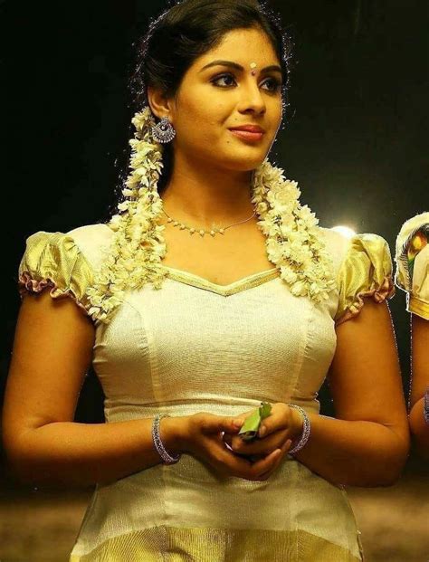 Malayalam Actress Samyuktha Menon Photo Gallery South Indian Actress