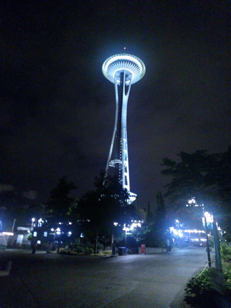 Space Needle At Night Space Needle Photo Pictures