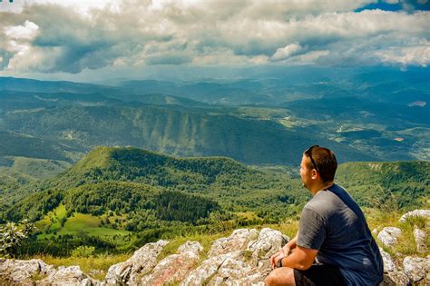 Finding Balance: Practical Week-by-Week Tips for a Fulfilling Life