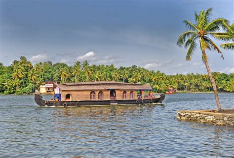 Top 10 Tourist Places In Kollam Kerala Discovering India