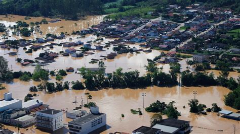 Imagens aéreas mostram a enchente em Santa Catarina veja as fotos