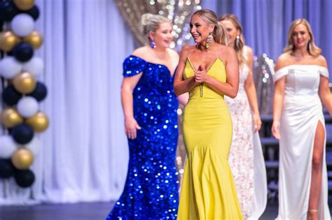 Watch Miss Michigan Crowning Moment See Top Photos From Pageants Final Night Mlive Com