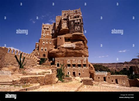 Republic Of Yemen Wadi Dhar Dar Al Hajar Rock Palace Summer Palace