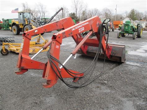 Ih 2350 Loader W Mounting Brackets Fits 66 And 86 Series Tractor