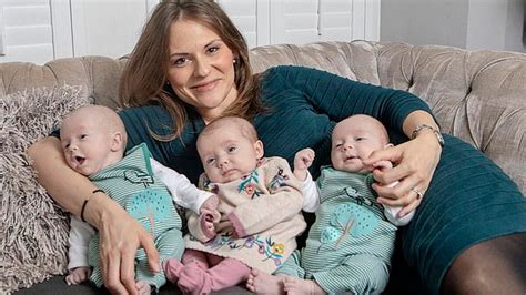 ‘christmas Miracle Mother Gives Birth To Triplets Despite Doctors