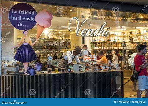 Tienda De Venchi Italiana Imagen De Archivo Editorial Imagen De Marca
