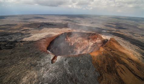The First Mauna Loa Eruption Since 1984 Echo Lites