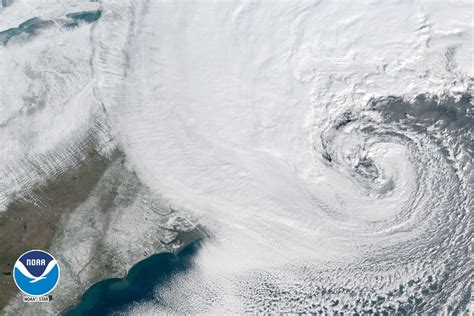 Bomb Cyclone Powerful Winter Storm Blasts Us East Coast Usa Herald