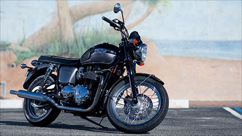 Harking back to the 60's styling, the bonneville t100 black. 2012 Triumph Bonneville T100 Review