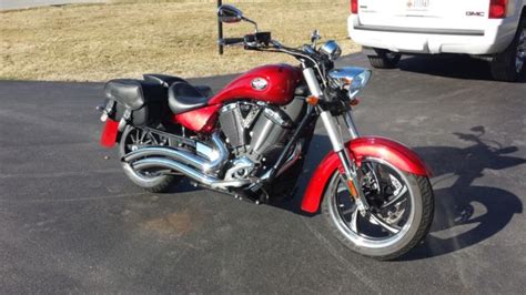 2011 Victory Kingpin Metallic Red With Removable Victory Saddle Bags
