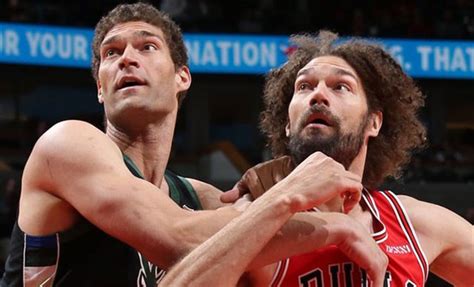 Robin Lopez Returns To Milwaukee Bucks To Reunite With Twin Brother Brook Lopez Archysport
