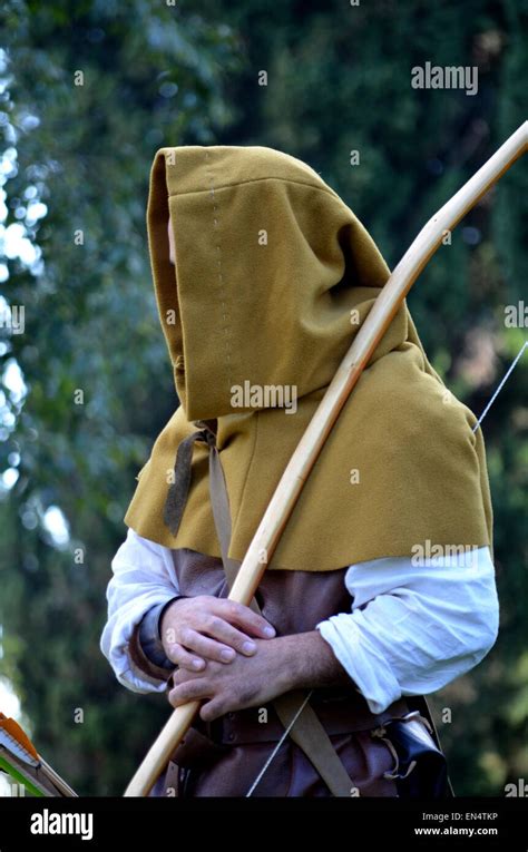 Bewaffneter Mittelalterlicher Soldat Fotos Und Bildmaterial In Hoher