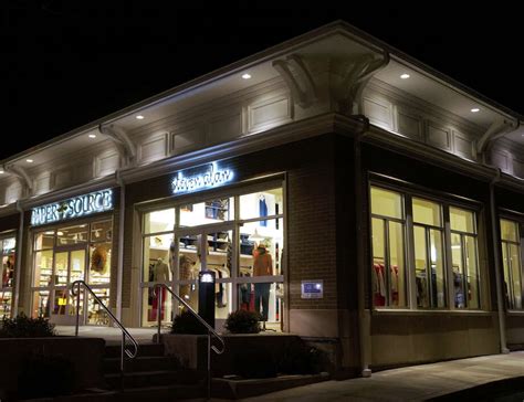 Steven Alan Clothing Store Opens In New Downtown Building Westport News