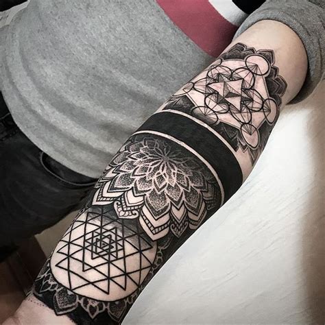 Geometrische Inspiration Inkstinct Geometric Sleeve Tattoo