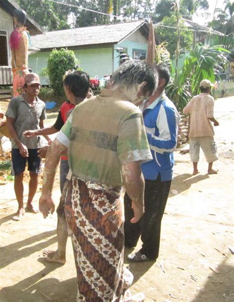 Permainan Tradisional Kaum Iban Alat Pertahanan Diri Tradisional