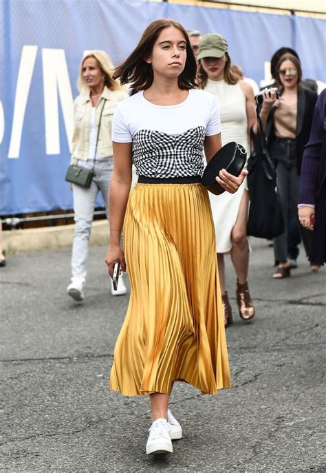 Street Style Guide To How To Wear A Pleated Skirt