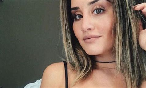 Ximena Hoyos Seduce Instagram Con 4 Looks Otoñales Mujer Ojo