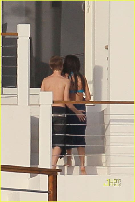 Justin Bieber And Selena Gomez Spotted Kissing Disney Star Universe