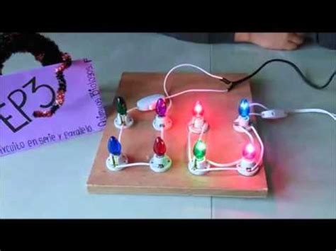 Circuitos en serie y circuitos paralelos primero que nada es importante saber que es un circuito, un circuito es un conjunto de elementos u operadores que unidos o juntos entre si permiten tener una corriente entre dos puntos distintos que se les llama polos que aprovechan la energía eléctrica. Proyecto de Física (Circuito en serie y paralelo) - YouTube