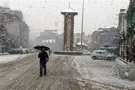 Kashmir Capital City Srinagar Receives Seasons First Snowfall