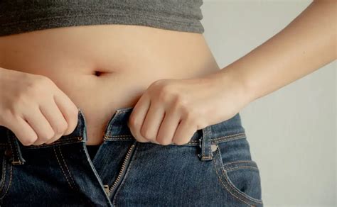 Welche Jeans Bei Dickem Bauch Tragen In Diesen 5 Modellen Sehen Sie Viel Schlanker Aus
