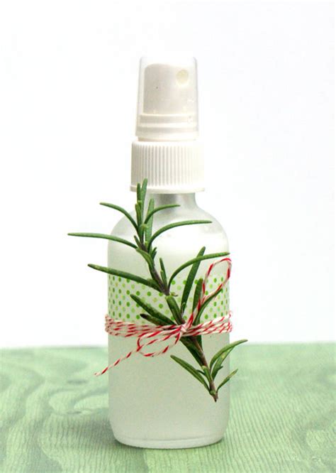 Deodorizing Holiday Room Spray Recipe With Natural