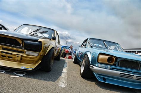 Speed Junkies C10 Hakosuka And Goldmember Stare Down At The Pits Of