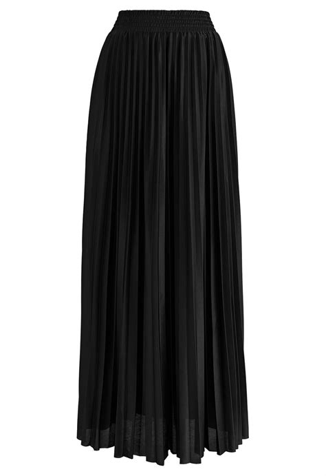 Glossy Pleated Maxi Skirt In Black Retro Indie And Unique Fashion