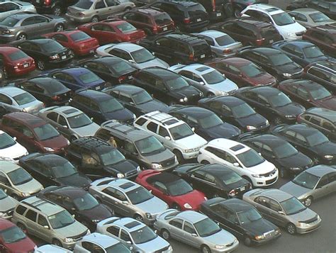Parked Cars Stucked In A Busy Parking Lot Downtown Montre Flickr