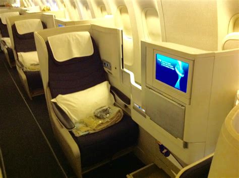 Review British Airways Boeing 777 Club World Upon Boarding