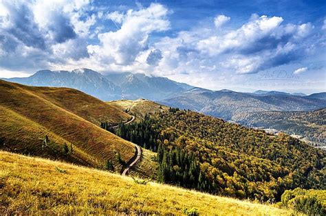 Următorul TransfĂgĂraȘan Din România Munții Baiului Oferă Un Traseu La