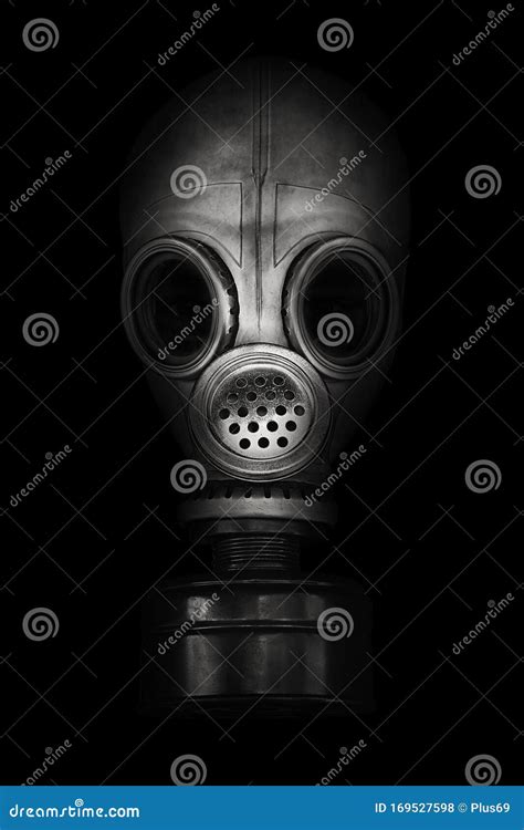 Stara Maska Gazowa Na Czarnym Tle Zdjęcie Stock Obraz złożonej z wyposażenie reaktor
