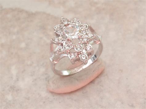 Clear Cocktail Ring Rhinestone White Gold Tone Uncas Size 8 Vintage