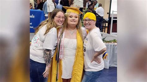 Mama June Celebrates Alana Honey Boo Boo Thompsons High School Graduation Abc News