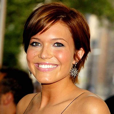 15 Sassy Hairstyles Featuring Mandy Moore Short Hair