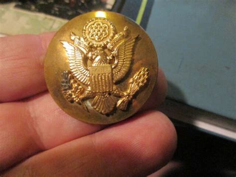 Militaria Vintage Us Army Brass Hat Badge Ebay