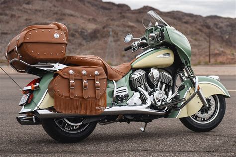 2017 Indian Roadmaster Classic First Ride Test 8 Fast Facts