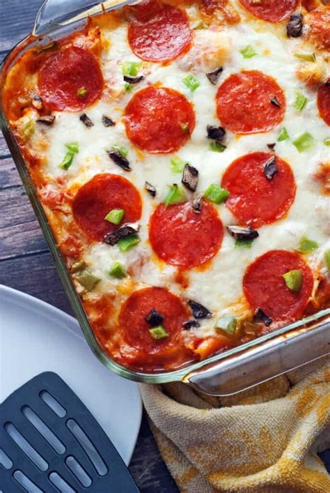 This cheesy tortellini bake is a quick and easy 3 ingredient dinner that you'll love keeping in your back pocket for a busy night! Pizza Tortellini Bake