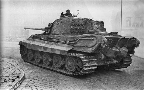 Немецкий танк Pzkpfw Vi Ausf B Тигр Ii 503 го танкового батальона