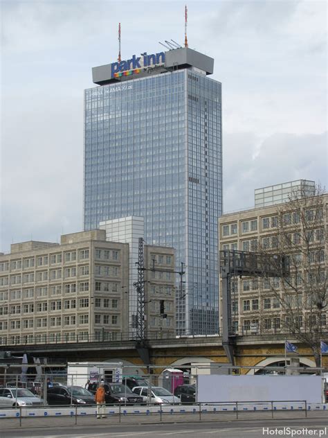 Completed in 1970, it was originally the hotel stadt berlin, part of the gdr interhotel chain. Recenzja hotelu: 4* Park Inn Berlin Alexanderplatz | Hotel ...
