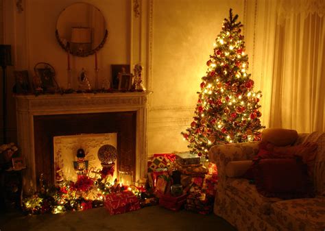 Cosy Christmas Rooms 16 Cozy Christmas Tree Room Decorations
