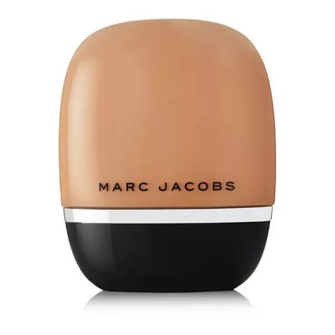 Marc Jacobs Shameless Youthful Look 24 Hours Foundation Medium Y390