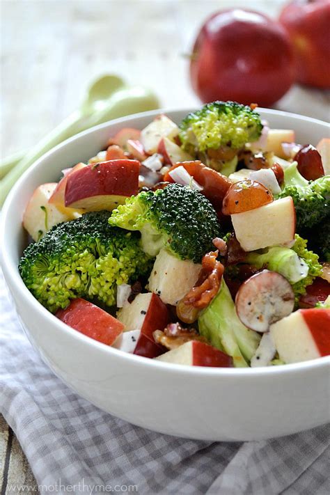 The best broccoli salad recipe! Tossed Broccoli and Apple Salad | FaveHealthyRecipes.com